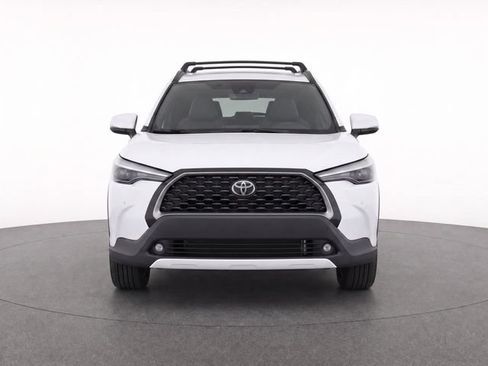 Certified 2023 Toyota Corolla Cross XLE w/ Convenience Package FWD image 5