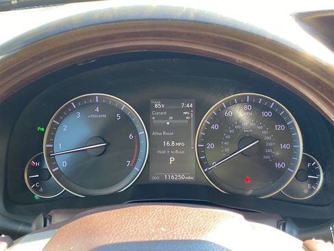 Used 2016 Lexus ES 350 w/ Luxury Package w/Wood Trim image 27