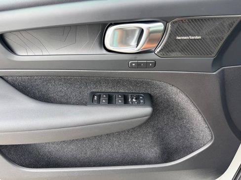 Certified 2023 Volvo XC40 Recharge Ultimate w/ Protection Package Premier AWD/4WD image 15