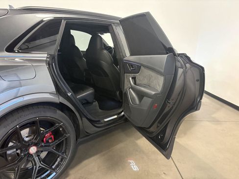 Used 2022 Audi RS Q8 AWD/4WD image 44