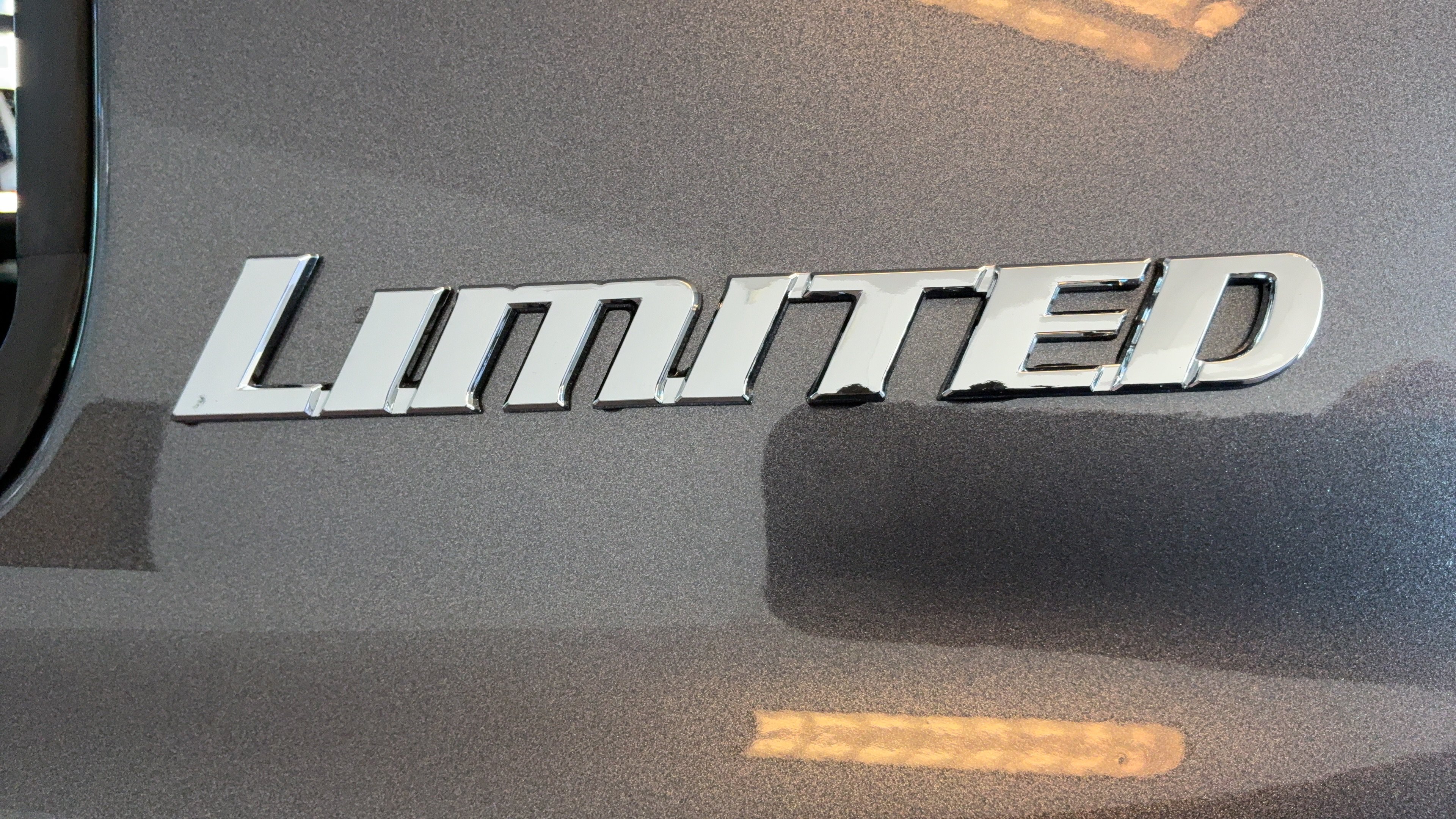 Used 2018 Toyota Tundra Limited w/ Limited Premium Package AWD/4WD image 39