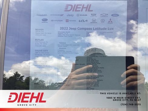 Used 2022 Jeep Compass Latitude AWD/4WD image 16