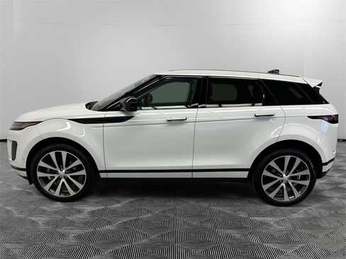 Used 2025 Land Rover Range Rover Evoque S image 2