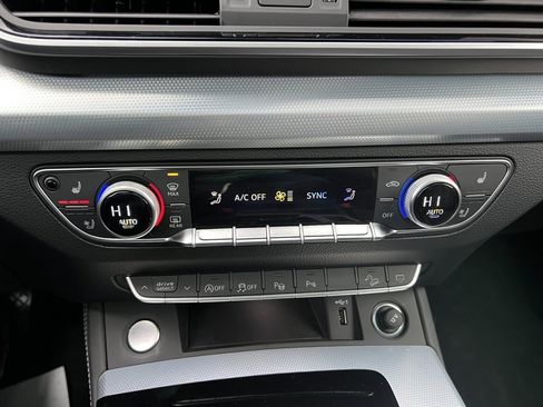 Certified 2025 Audi Q5 Prestige w/ Prestige Package image 26