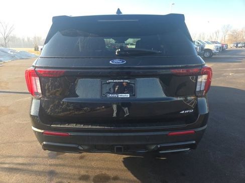 Used 2025 Ford Explorer ST-Line image 8