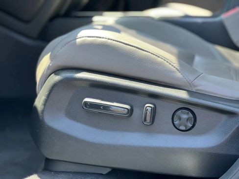 Used 2017 Honda CR-V Touring image 11