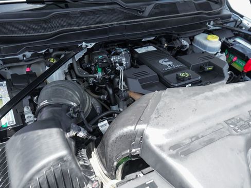 Used 2024 RAM 2500 Big Horn AWD/4WD image 11