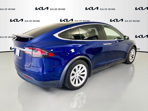 Used 2018 Tesla Model X AWD/4WD image 12