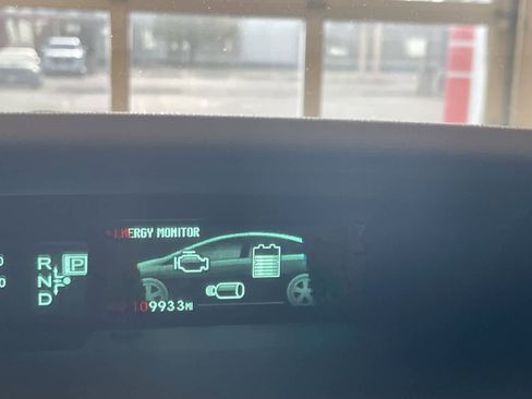 Used 2014 Toyota Prius Four w/ Solar Roof Package FWD image 15