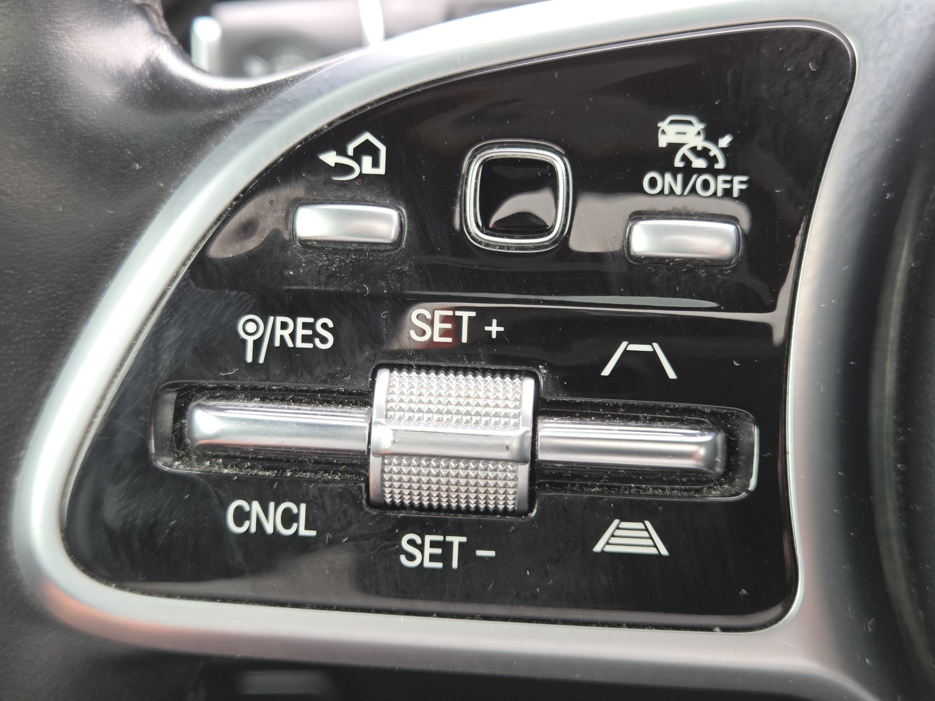 Used 2019 Mercedes-Benz E 300 4MATIC image 14