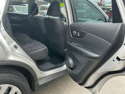 Used 2015 Nissan Rogue S AWD/4WD image 9
