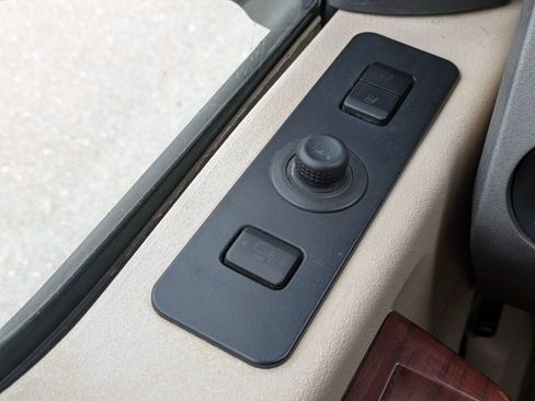 Used 2010 Ford F350 Lariat AWD/4WD image 29