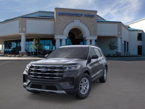 New 2026 Ford Explorer Active image 2