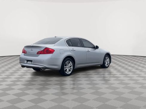 Used 2013 INFINITI G37 x w/ Premium Pkg image 8