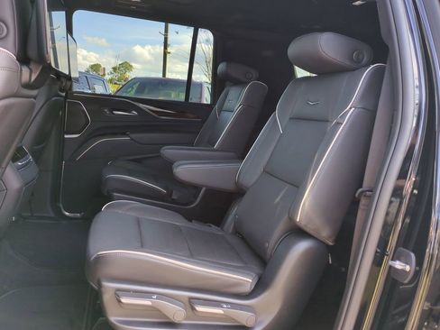 Certified 2024 Cadillac Escalade ESV Premium Luxury w/ Performance Package image 27