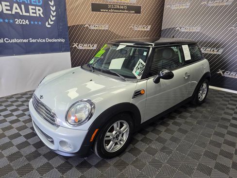 Used 2013 MINI Cooper Hardtop image 1