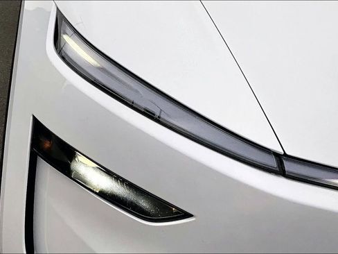 Used 2026 Tesla Model Y AWD image 28