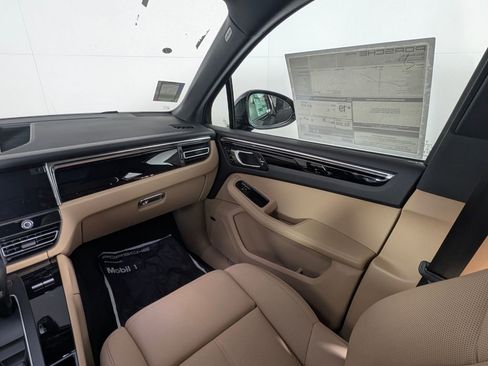 New 2026 Porsche Macan S image 23