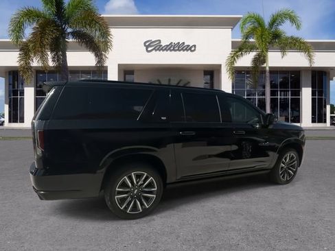 Certified 2022 Cadillac Escalade ESV Sport Platinum RWD image 15