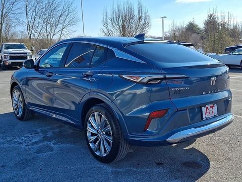 Certified 2025 Buick Envista Avenir image 4