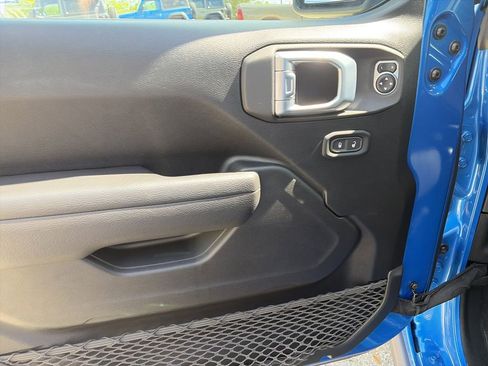 Used 2022 Jeep Wrangler Unlimited Sport image 18