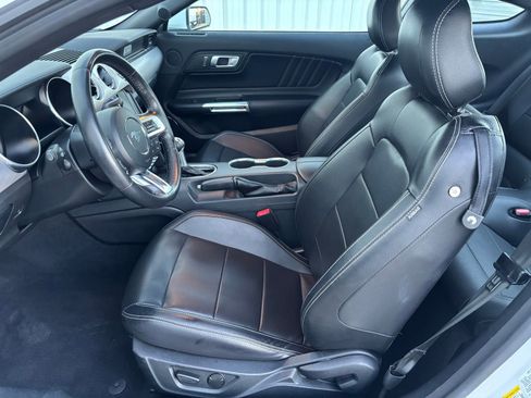 Used 2022 Ford Mustang Premium image 16