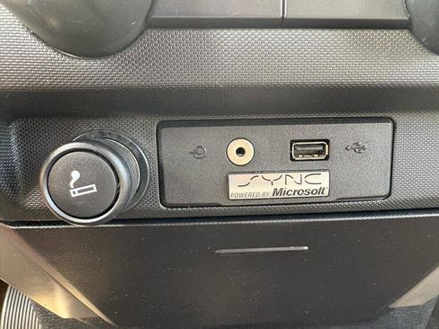 Used 2009 Ford F150 XLT image 41