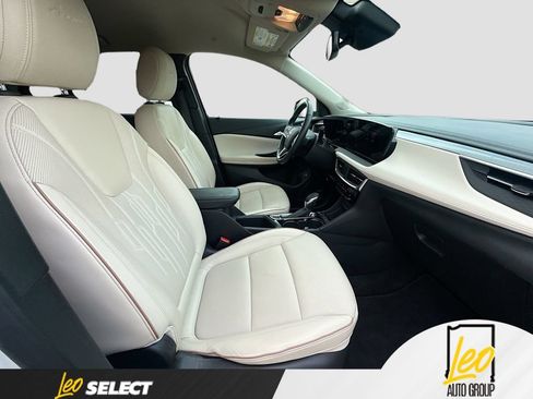 Used 2024 Buick Encore GX Avenir w/ Avenir Convenience Package FWD image 30