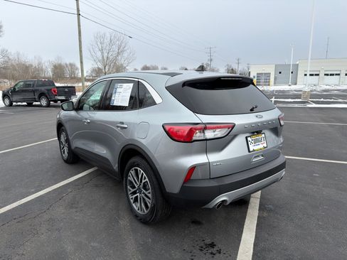 Used 2022 Ford Escape SEL image 6