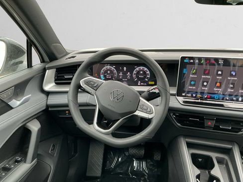 New 2026 Volkswagen Tiguan SE R-Line AWD/4WD image 12