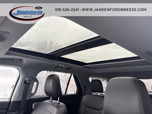 Used 2021 Ford Explorer Limited w/ Equipment Group 301A image 13