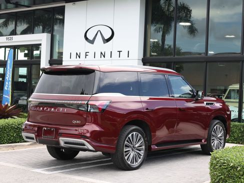 Used 2025 INFINITI QX80 Luxe RWD image 4