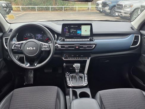 Used 2023 Kia Seltos Nightfall Edition image 3