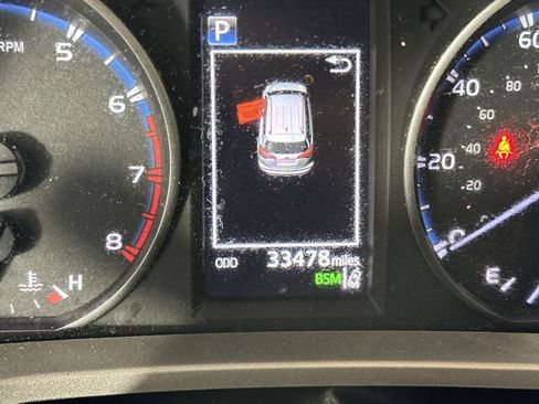 Used 2018 Toyota RAV4 XLE image 19