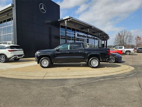 Used 2024 Chevrolet Colorado W/T image 5