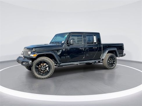 Used 2025 Jeep Gladiator Sport image 1