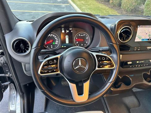 Used 2020 Mercedes-Benz Sprinter 3500 image 30