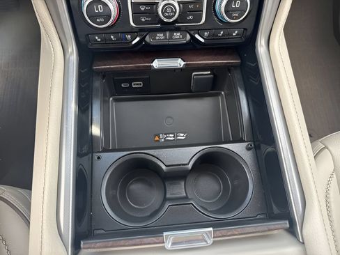 Used 2023 GMC Yukon Denali w/ LPO, Floor Liner Package AWD/4WD image 32