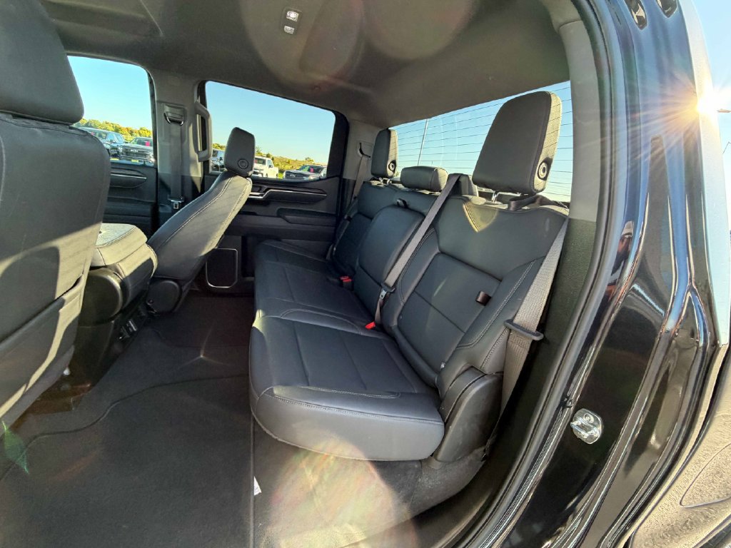 Used 2025 GMC Sierra 1500 SLT AWD/4WD image 20