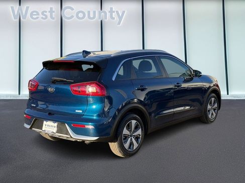 Used 2019 Kia Niro EX image 4
