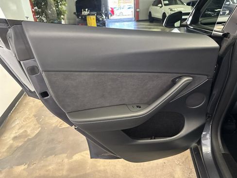 Used 2023 Tesla Model Y AWD image 24