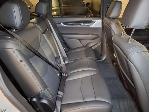 New 2025 Cadillac XT6 Premium Luxury image 7