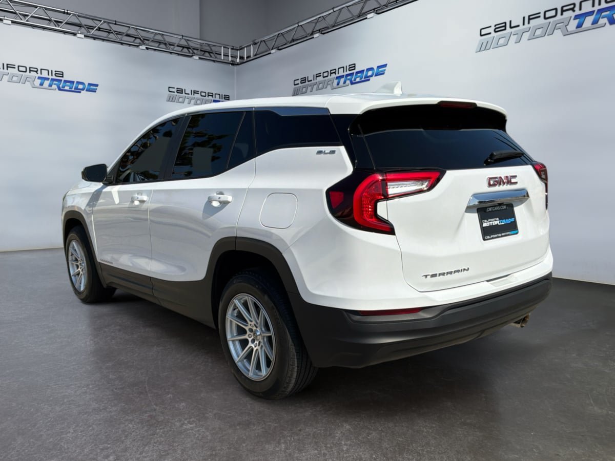 Used 2022 GMC Terrain SLE FWD image 7