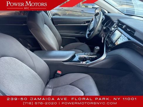 Used 2019 Toyota Camry L image 16