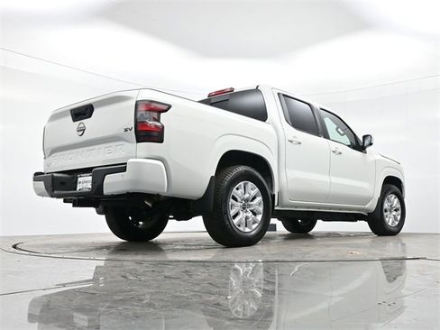 Used 2024 Nissan Frontier SV w/ SV Convenience Package image 27