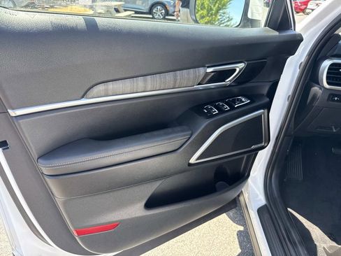 Used 2023 Kia Telluride EX w/ EX Captain's Chair Package AWD/4WD image 16