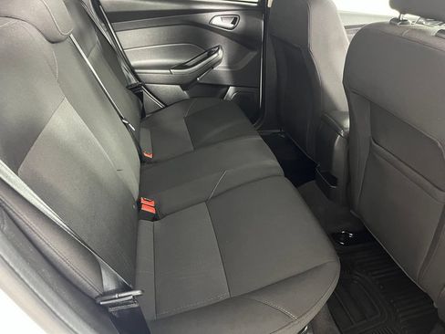 Used 2018 Ford Focus SE w/ Interior Protection Package FWD image 19
