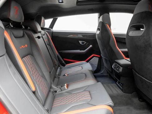 Used 2024 Lamborghini Urus Performante image 13