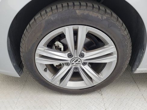 Used 2024 Volkswagen Jetta SE image 31