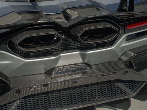 Used 2024 Lamborghini Revuelto image 58